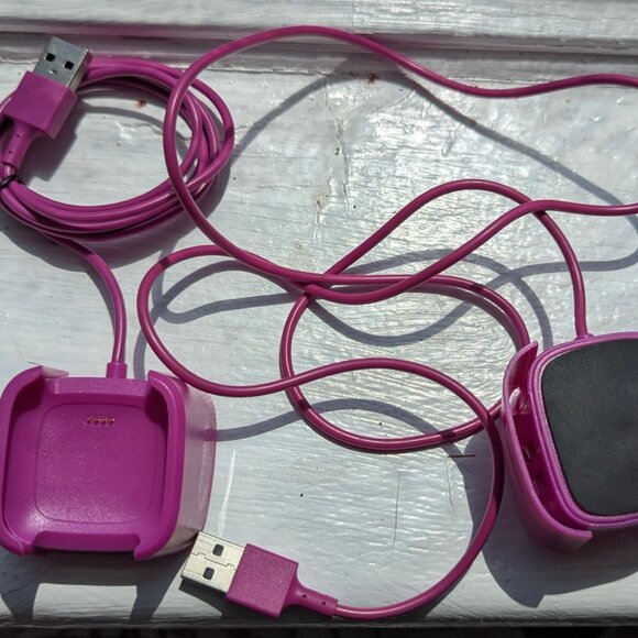 Versa 2 by FitTurn 2 Pack Hot Pink Charging Set - Picture 2 of 6